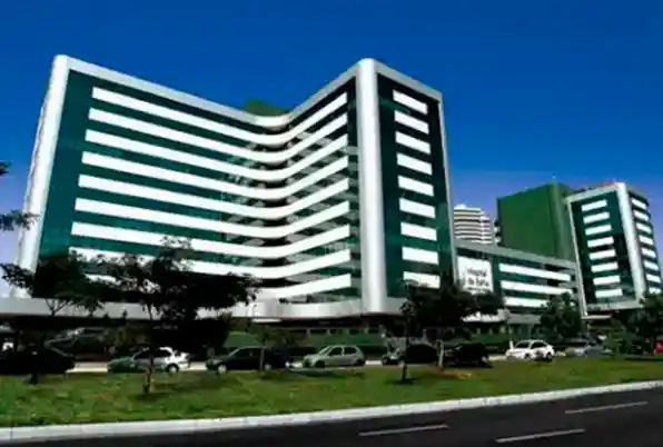 Dr. Mário Sanches, ortopedista da coluna em Salvador, no Hospital da Bahia