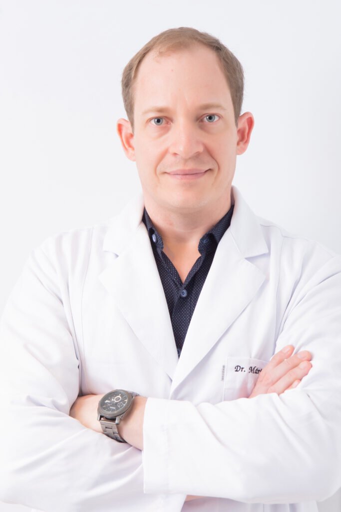 Dr. Mário Sanches - Ortopedista da coluna em Salvador